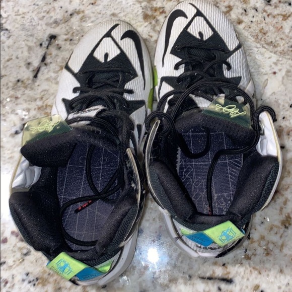 Lebron 12’s - Picture 4 of 5